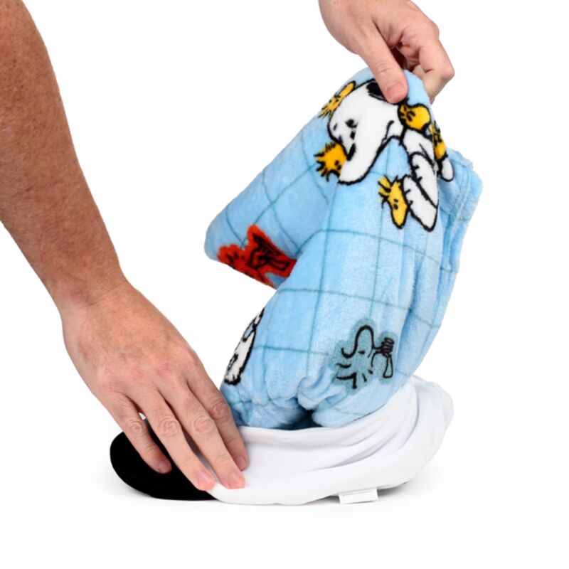 Blankeazzz Peanuts Snoopy & Woodstock 2-in-1 Plush Toy & Travel Blanket 